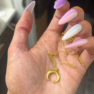 90s Moon necklace 🌙
